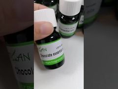 زيت أساسي من إبر الصنوبر الصالحة للأكل الطبيعية للأطعمة والمشروبات بنكهة الغابة الشمالية