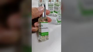 زيت عطري حمضي نابض بالحياة، عطر نقي